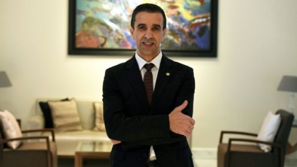 Ali Haddad après son élection à la présidence du Forum des chefs d'enterprises (FCE), à Alger, le 27 novembre 2014 Ali Haddad après son élection à la présidence du Forum des chefs d'enterprises (FCE), à Alger, le 27 novembre 2014