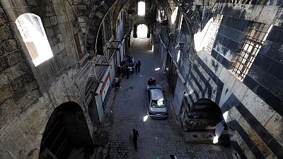 فرقتهم الحرب .. أصحاب الأعمال في حلب لم يعودوا للديار بعد