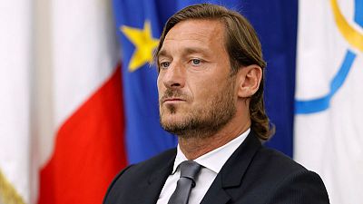 AS Roma great Totti leaves club slamming the door AS Roma great Totti leaves club slamming the door