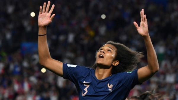 La défenseure de la France Wendie Renard auteur d'un but lors de la victoire 1-0 sur le Nigeria lors du Mondial à Rennes le 17 juin 2019 La défenseure de la France Wendie Renard auteur d'un but lors de la victoire 1-0 sur le Nigeria lors du Mondial à Rennes le 17 juin 2019