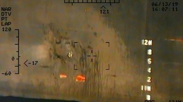 Image transmise par le Pentagone montrant la coque du pétrolier japonais Kokuka Courageous, et publiée le 17 juin 2019 Image transmise par le Pentagone montrant la coque du pétrolier japonais Kokuka Courageous, et publiée le 17 juin 2019
