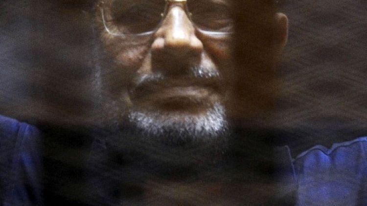 التلفزيون الرسمي: الرئيس المصري السابق مرسي توفي إثر نوبة قلبية