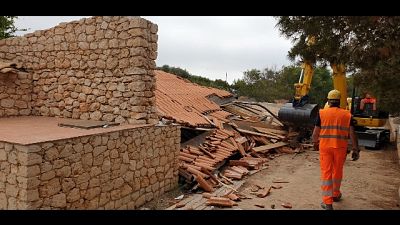 Abusivismo: demolita villa a Lampedusa Abusivismo: demolita villa a Lampedusa
