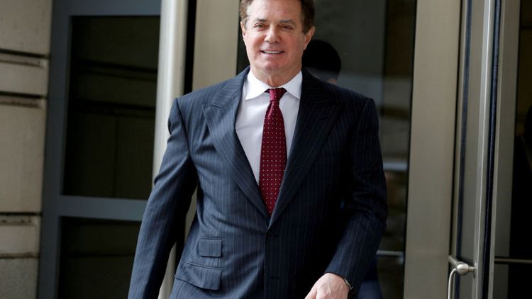 U.S. Justice Dept keeps Manafort in federal custody, citing health, personal safety