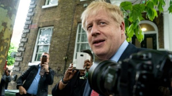 Boris Johnson devant son domicile, le 19 juin 2019 à Londres Boris Johnson devant son domicile, le 19 juin 2019 à Londres