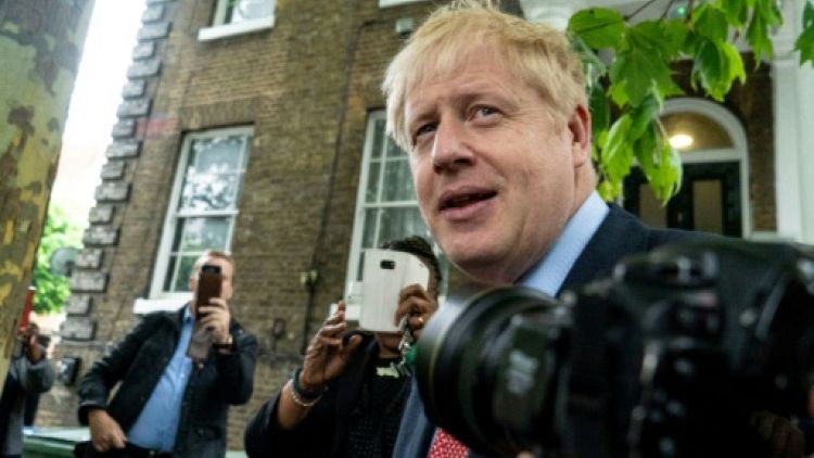 Boris Johnson devant son domicile, le 19 juin 2019 à Londres