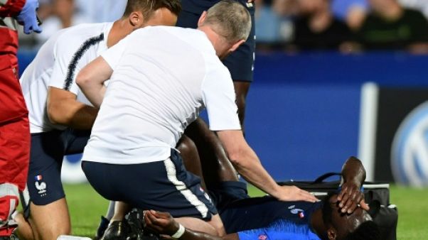 L'attaquant des Bleuets, Jonathan Bamba, blessé lors du match de phase de groupes de l'Euro Espoirs face à l'Angleterre, à Cesena en Italie, le 18 juin 2019 L'attaquant des Bleuets, Jonathan Bamba, blessé lors du match de phase de groupes de l'Euro Espoirs face à l'Angleterre, à Cesena en Italie, le 18 juin 2019