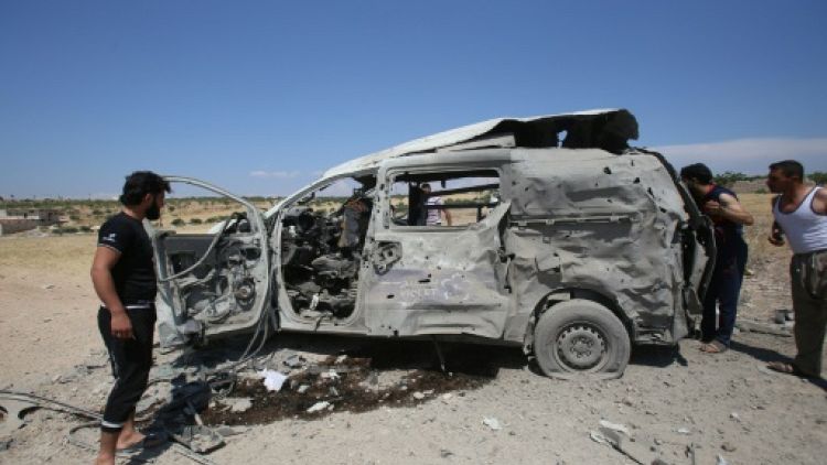 Une ambulance détruite par un raid aérien ayant tué 14 civils dont deux secouristes, dans le village de Maaret al-Noomane, dans le nord-ouest de la Syrie, le 20 juin 2019