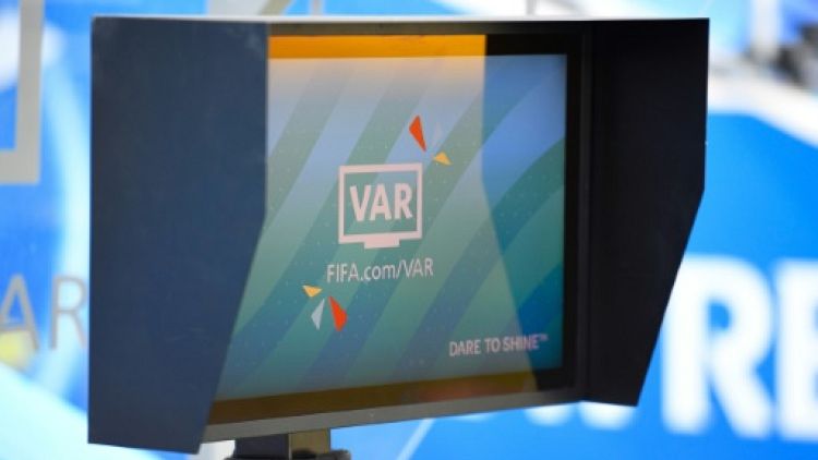 L'assistance à l'arbitrage vidéo (VAR) pour le match de phase de groupes du Mondial féminin entre l'Espagne et l'Afrique du Sud, au Havre, le 8 juin 2019
