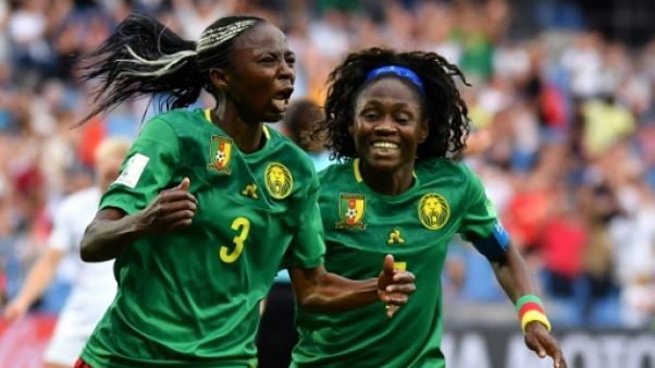 La Camerounaise Ajara Nchout (g) offre la victoire aux Lionnes indomptables contre la Nouvelle-Zélande au Mondial féminin, le 20 juin 2019 à Montpellier La Camerounaise Ajara Nchout (g) offre la victoire aux Lionnes indomptables contre la Nouvelle-Zélande au Mondial féminin, le 20 juin 2019 à Montpellier