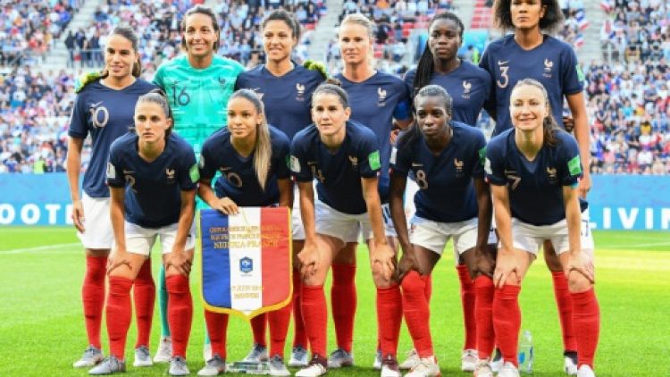 Les Bleues avant le match de phase de groupes du Mondial face au Nigéria, à Rennes, le 17 juin 2019