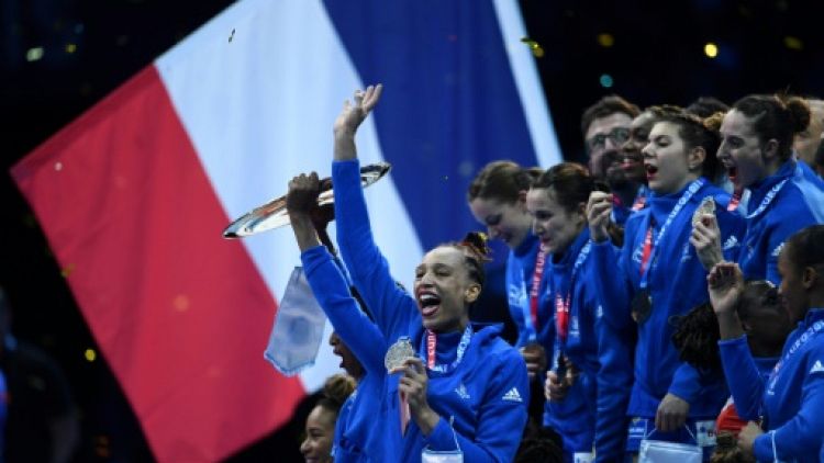 L'équipe de France championne d'Europe 2018 après sa victoire en finale face la Russie, à Paris, le 16 décembre 2018