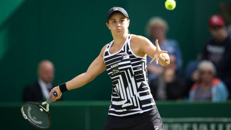 Barty eases past 'inspirational' Williams into Birmingham semis