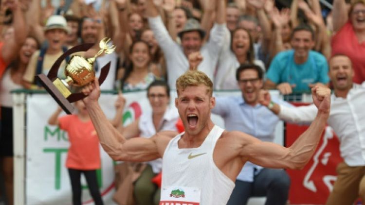 Le Français Kevin Mayer exulte après avoir battu le record du monde du décathlon au "Decastar" à Talence, le 16 septembre 2018