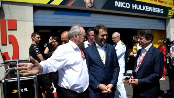 Le maire de Nice Christian Estrosi (d) en visite avec le ministre de l'Intérieur Christophe Castaner sur le circuit Paul Ricard au Castellet, le 21 juin 2019 Le maire de Nice Christian Estrosi (d) en visite avec le ministre de l'Intérieur Christophe Castaner sur le circuit Paul Ricard au Castellet, le 21 juin 2019