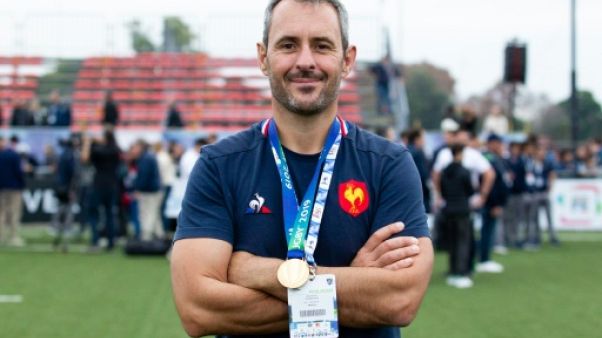 Le manager de la France Sébastien Piqueronies lors de la victoire en finale du Mondial U20 le 22 juin 2019 Le manager de la France Sébastien Piqueronies lors de la victoire en finale du Mondial U20 le 22 juin 2019