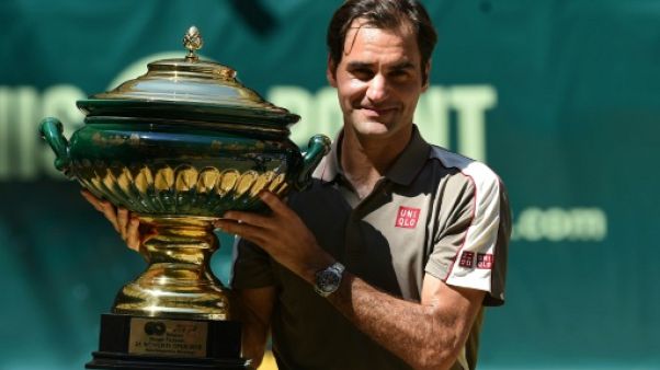 Le Suisse Roger Federer remporte le tournoi de Halle le 23 juin 2019 Le Suisse Roger Federer remporte le tournoi de Halle le 23 juin 2019