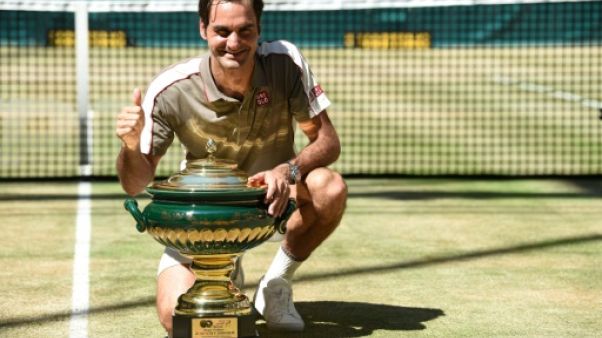 Le Suisse Roger Federer remporte le tournoi de Halle le 23 juin 2019 Le Suisse Roger Federer remporte le tournoi de Halle le 23 juin 2019