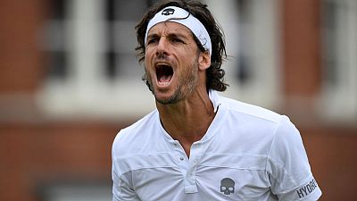 Lopez beats Simon to Queen's title in thriller Lopez beats Simon to Queen's title in thriller