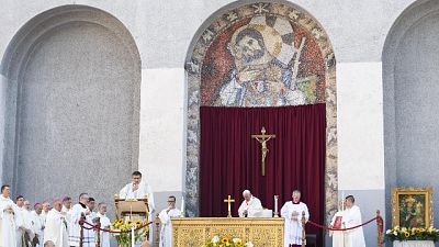 Papa: a Roma degrado,tanti in difficoltà Papa: a Roma degrado,tanti in difficoltà