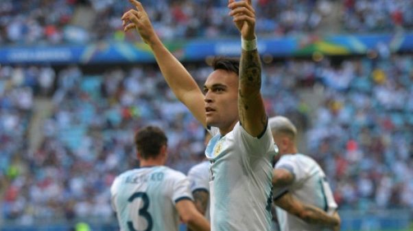 Lautaro Martinez a bien lancé l'Argentine en ouvrant le score contre le Qatar, lors du dernier match de poule en Copa America, le 23 juin 2019 à Porto Alegre Lautaro Martinez a bien lancé l'Argentine en ouvrant le score contre le Qatar, lors du dernier match de poule en Copa America, le 23 juin 2019 à Porto Alegre