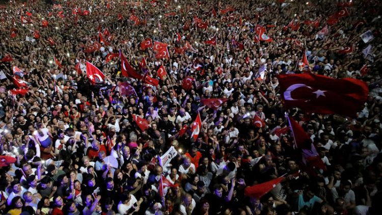 المعارضة التركية توجه ضربة لأردوغان باقتناص رئاسة بلدية اسطنبول