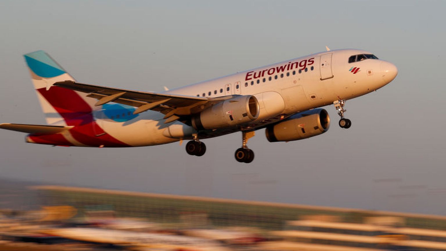 Lufthansa eyes cost cuts to return Eurowings to profit