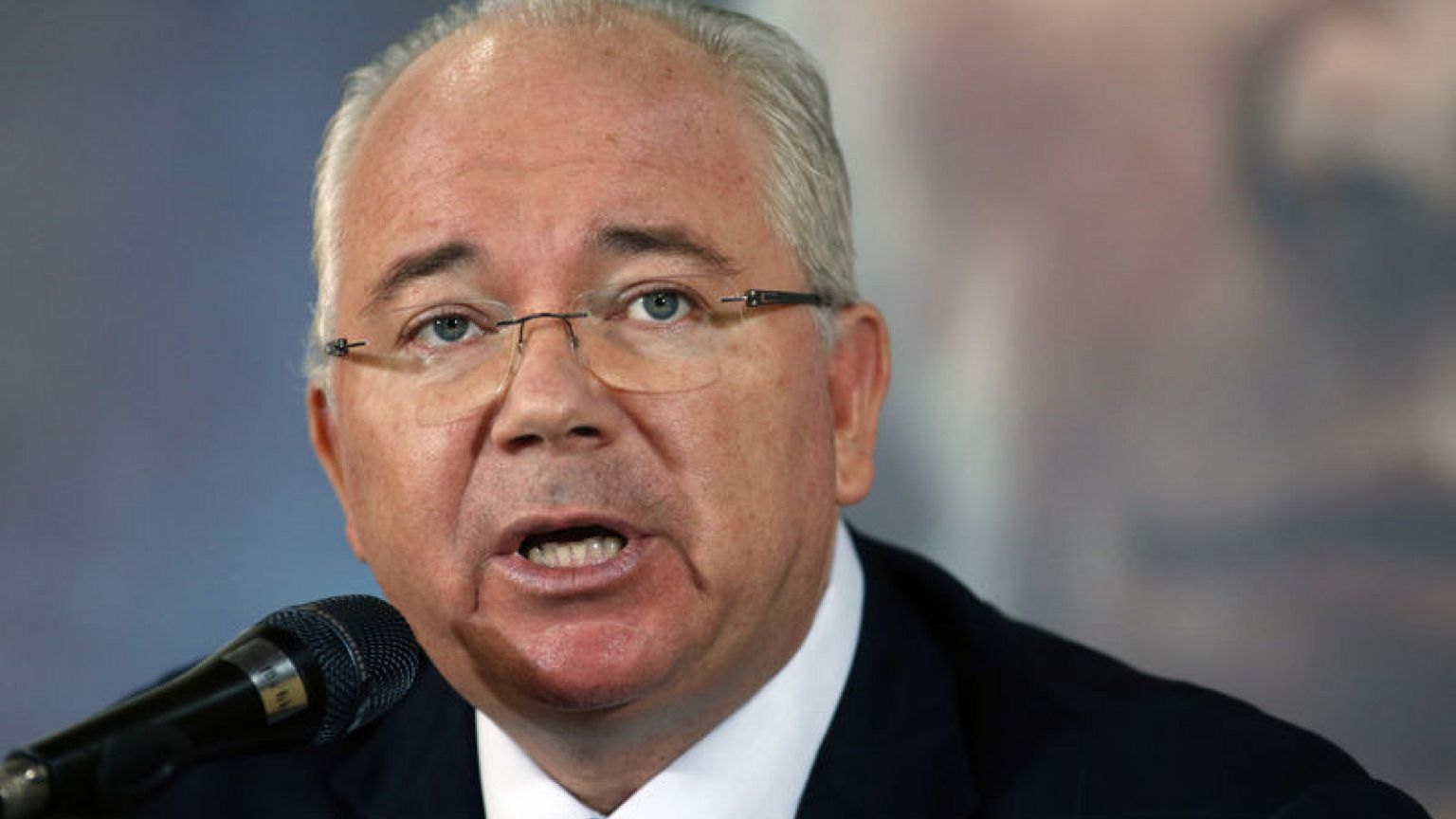 Ex-Venezuelan oil minister asks U.S. court to set aside $1.4 billion judgment