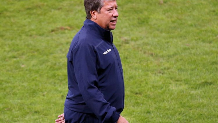 'I'm not the problem,' says Ecuador coach after Copa exit