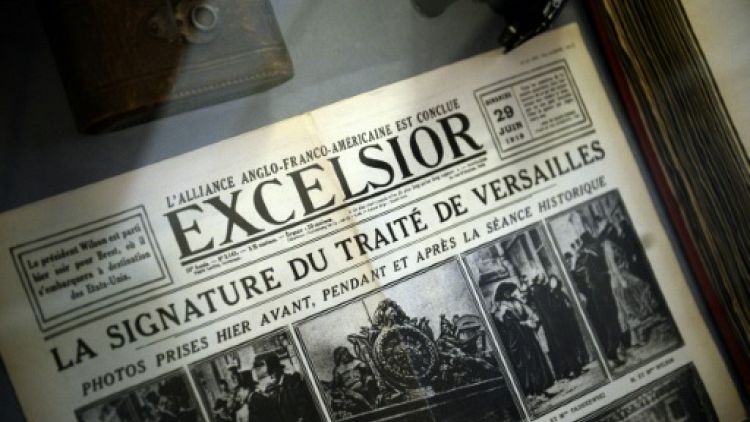 La Une du 29 juin 1919 du journal L'Excelsior, photograpiée en 2014 au Musée des lettres et manuscrits à Paris