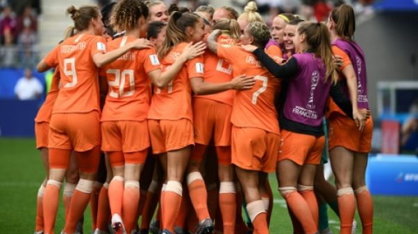 Les Néerlandaises savourent leur victoire sur les Canadiennes à en phase de groupes du Mondial, à Reims, le 20 juin 2019 Les Néerlandaises savourent leur victoire sur les Canadiennes à en phase de groupes du Mondial, à Reims, le 20 juin 2019