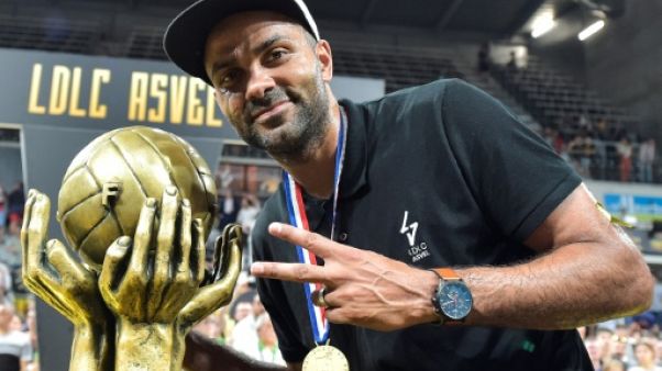 L'ASVEL de Tony Parker championne de France après la victoire sur Monaco 66-55 à l'Astroballe le 25 juin 2019 L'ASVEL de Tony Parker championne de France après la victoire sur Monaco 66-55 à l'Astroballe le 25 juin 2019