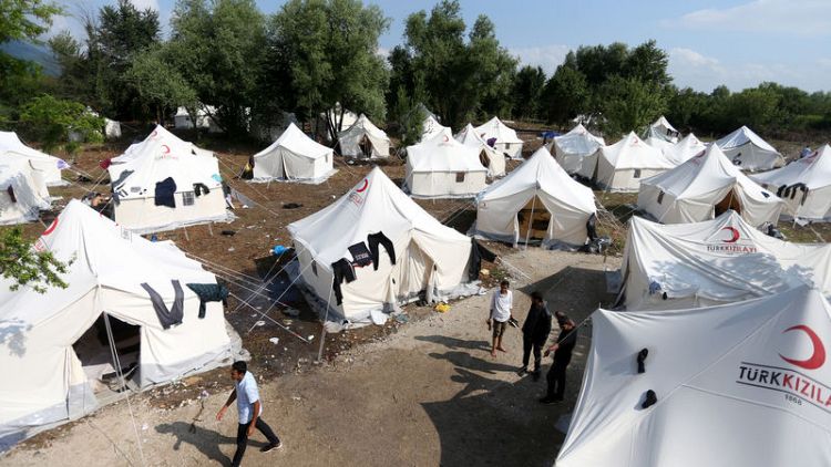 Diseases, food shortages plague migrant 'jungle camp' in Bosnia