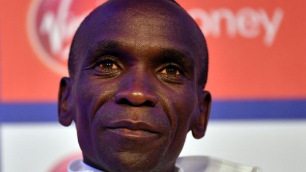 Le Kényan Eliud Kipchoge en conférence de presse, le 29 avril 2019 à Londres Le Kényan Eliud Kipchoge en conférence de presse, le 29 avril 2019 à Londres