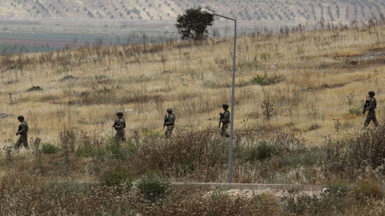 وزارة الدفاع التركية: مقتل جندي وإصابة 3 في هجوم على موقع مراقبة في سوريا