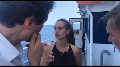 Sea Watch: indagata la capitana Sea Watch: indagata la capitana
