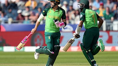 Amla, Du Plessis cruise as South Africa dent Sri Lanka hopes Amla, Du Plessis cruise as South Africa dent Sri Lanka hopes