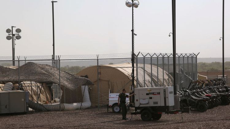 Judge orders U.S. into mediation on border patrol treatment of migrant children