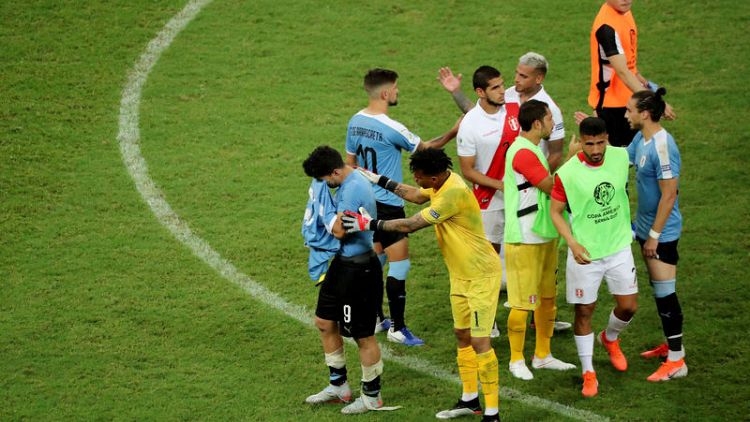 Uruguay crash out of Copa to Peru after Suarez misses in shootout