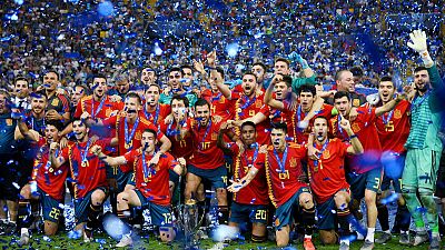 إسبانيا تهزم ألمانيا 2-1 وتحرز لقب بطولة أوروبا تحت 21 عاما إسبانيا تهزم ألمانيا 2-1 وتحرز لقب بطولة أوروبا تحت 21 عاما