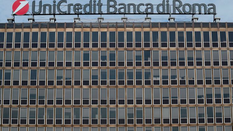 UniCredit says it will stick to organic growth, mergers difficult