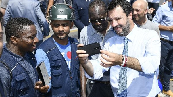 Istat: Salvini esulta, avanti così Istat: Salvini esulta, avanti così