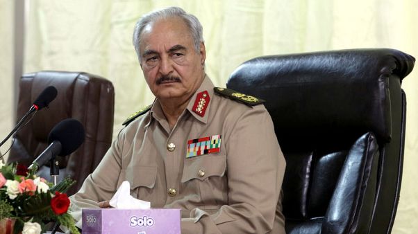 قائد عسكري: قوات شرق ليبيا ستوجه ضربات جوية مكثفة لأهداف بطرابلس قائد عسكري: قوات شرق ليبيا ستوجه ضربات جوية مكثفة لأهداف بطرابلس