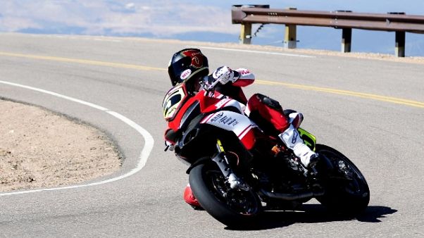 Pikes Peak, morto il pilota Ducati Dunne Pikes Peak, morto il pilota Ducati Dunne