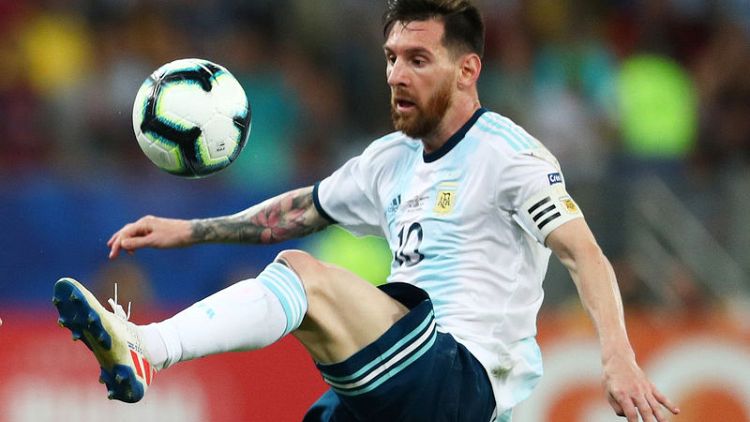 'Flagbearer' Messi working hard despite lack of sparkle, says Scaloni