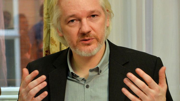 Sweden analysing Assange evidence, holds off on investigation order