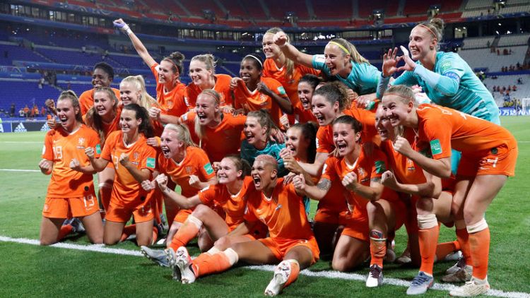 Netherlands reach first World Cup final with extra-time rocket
