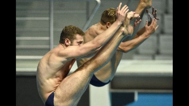 Prima medaglia azzurra, bronzo nei tuffi Prima medaglia azzurra, bronzo nei tuffi