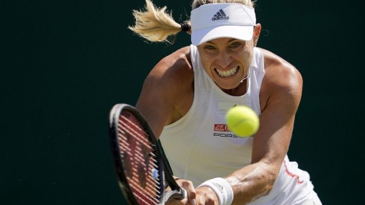Wimbledon: Kerber fuori, avanza Davis