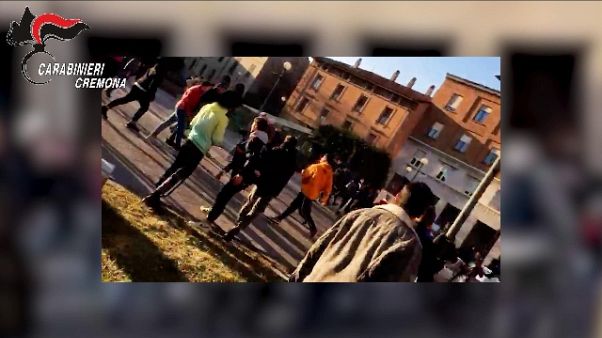 Piazze come ring per risse, 7 arresti Piazze come ring per risse, 7 arresti